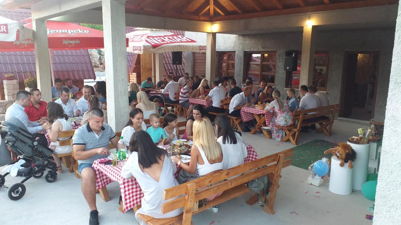 Rural Tourism/Ruralni Turizam Kisin Hotell Trebinje Exteriör bild